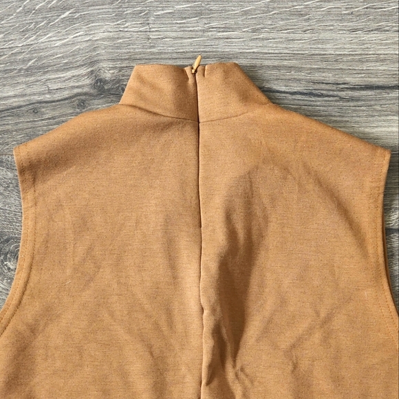 Michael Alexander Sleeveless Tan Turtleneck sz M - Picture 4 of 5